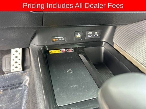 Used 2026 Toyota Camry SE w/ Convenience Package FWD image 12