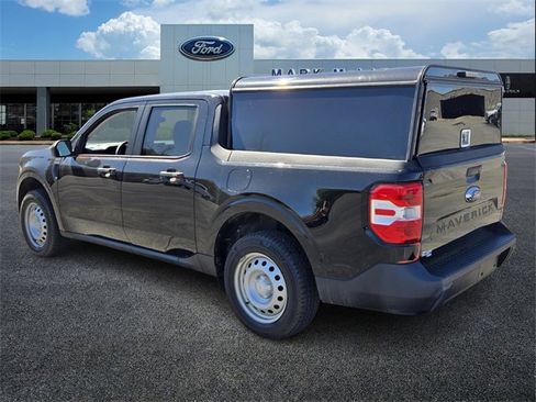 Certified 2022 Ford Maverick XL image 3