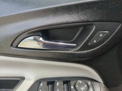 Used 2018 Chevrolet Equinox LS w/ LPO, Cargo Package FWD image 29