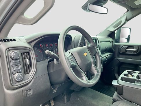 Used 2024 Chevrolet Silverado 2500 Custom w/ Custom Value Package AWD/4WD image 9