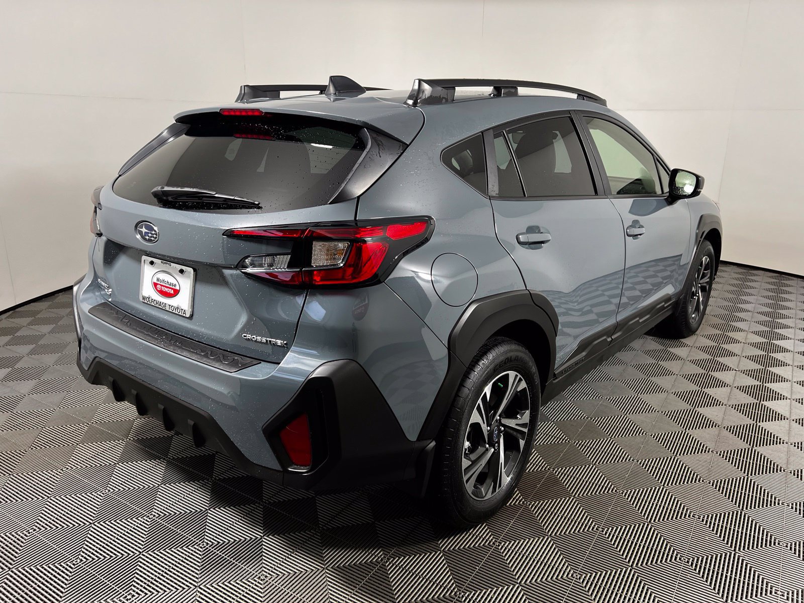 Used 2024 Subaru Crosstrek 2.0i Premium AWD/4WD image 5