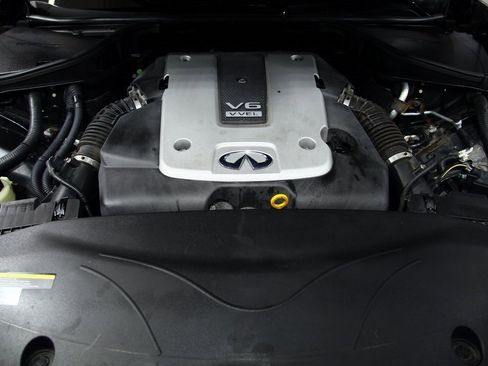 Used 2016 INFINITI Q70 3.7 w/ Sport Package image 31