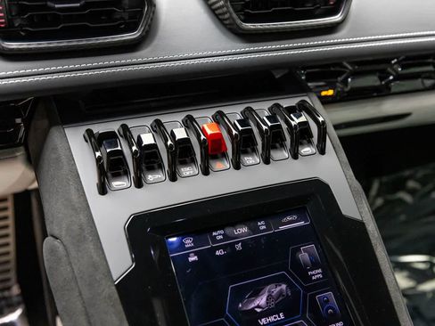 Used 2024 Lamborghini Huracan Tecnica RWD image 35