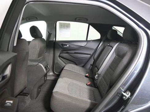 Used 2023 Chevrolet Equinox LT AWD/4WD image 17