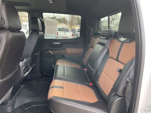 Used 2019 Chevrolet Silverado 1500 High Country w/ High Country Premium Package image 17