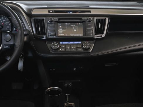 Used 2015 Toyota RAV4 XLE FWD image 28