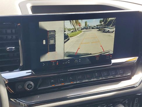 Used 2025 Chevrolet Silverado 1500 ZR2 image 23