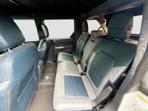 Used 2021 Ford Bronco Outer Banks w/ Sasquatch Package AWD/4WD image 25