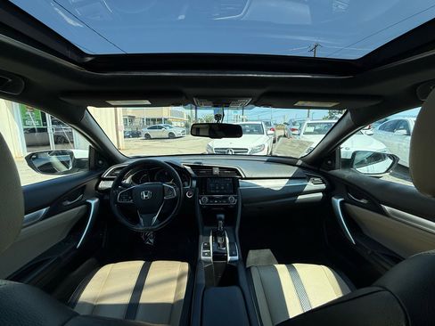 Used 2017 Honda Civic EX-L image 2