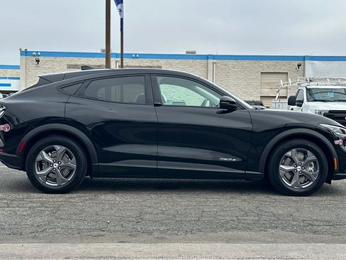 Certified 2022 Ford Mustang Mach-E Select image 9