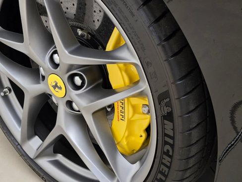 Used 2024 Ferrari Roma RWD image 14