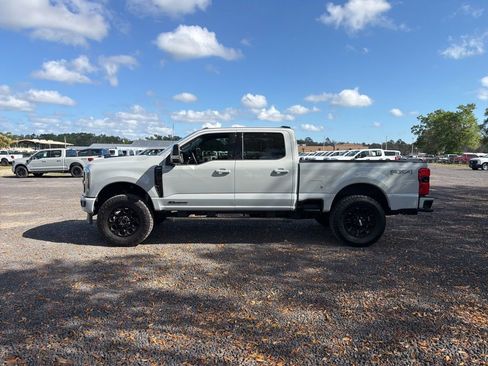 Used 2025 Ford F250 Lariat w/ Lariat Ultimate Package image 2