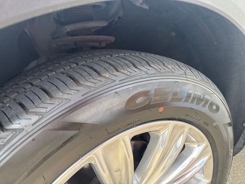 Used 2020 Ford Explorer Limited w/ Class III Trailer Tow Package image 32