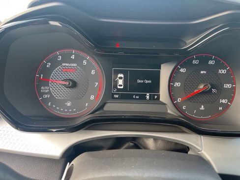 New 2026 Chevrolet Trax RS w/ Sunroof Package image 18