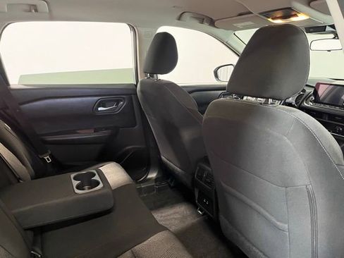 Used 2024 Nissan Rogue SV FWD image 14