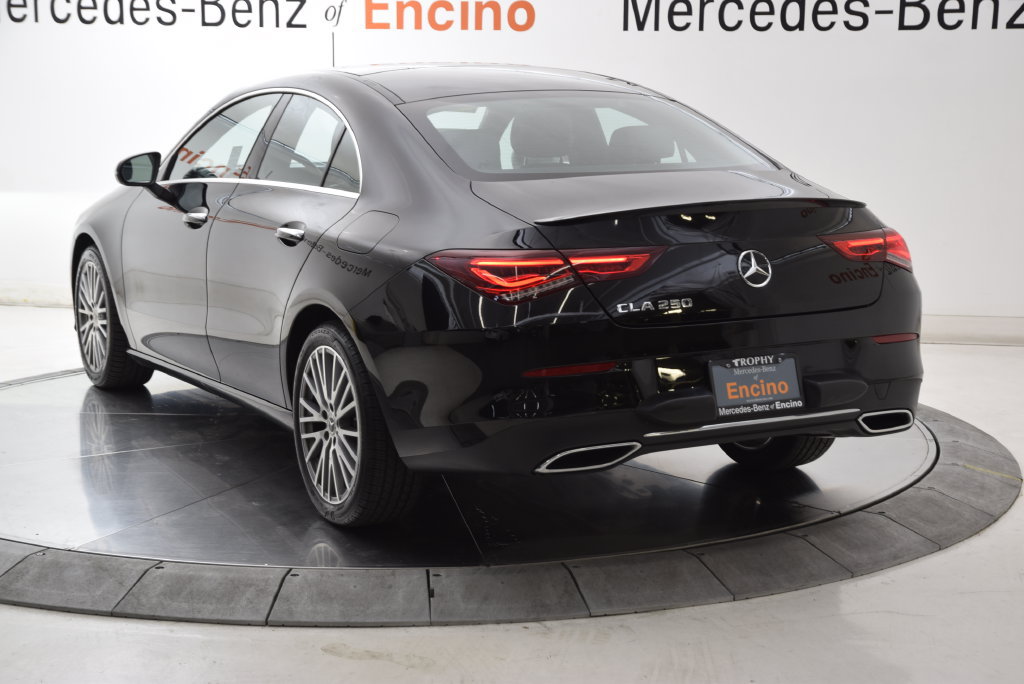 Used 2023 Mercedes-Benz CLA 250 image 4