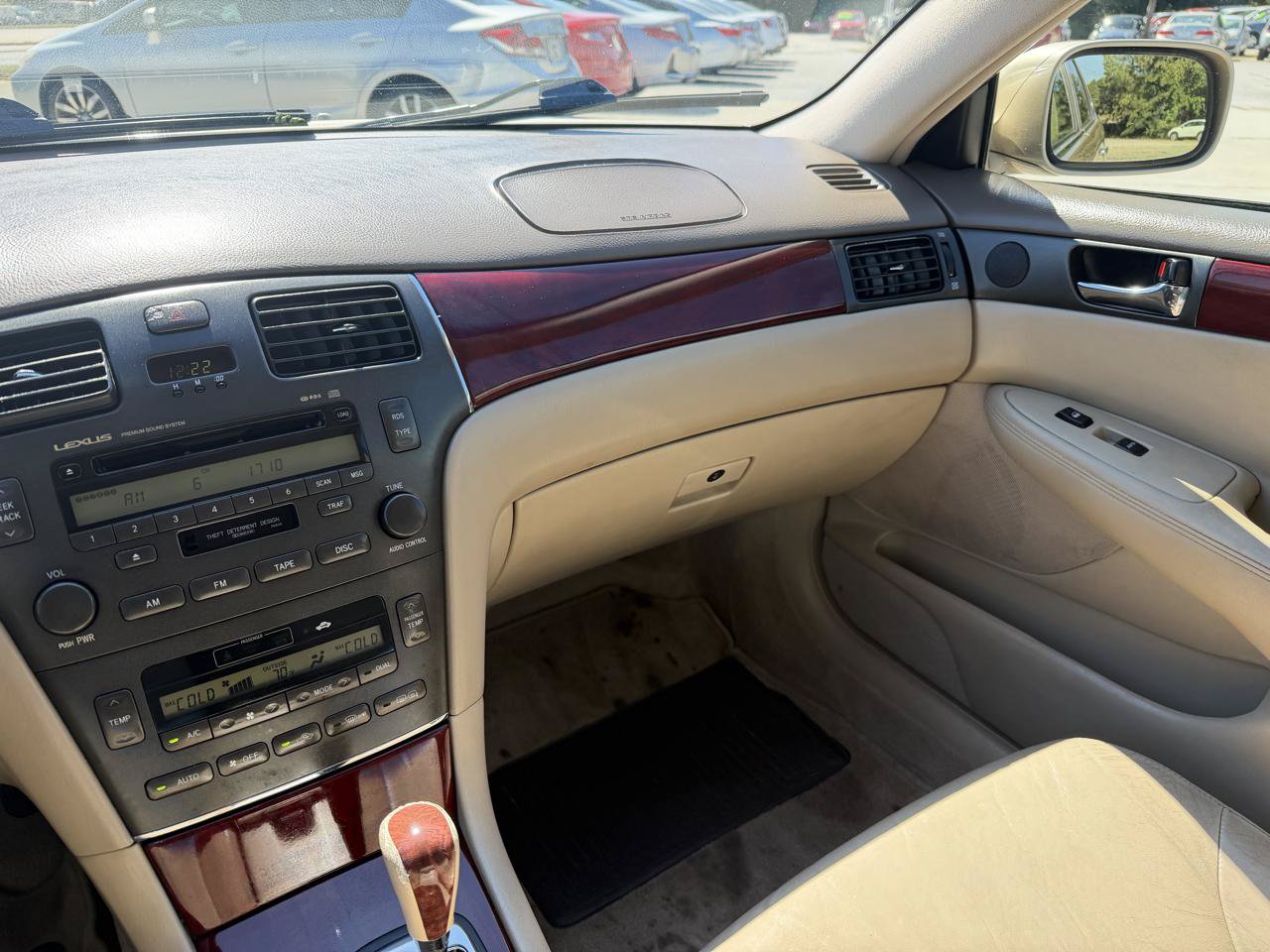 Used 2004 Lexus ES 330 FWD image 15