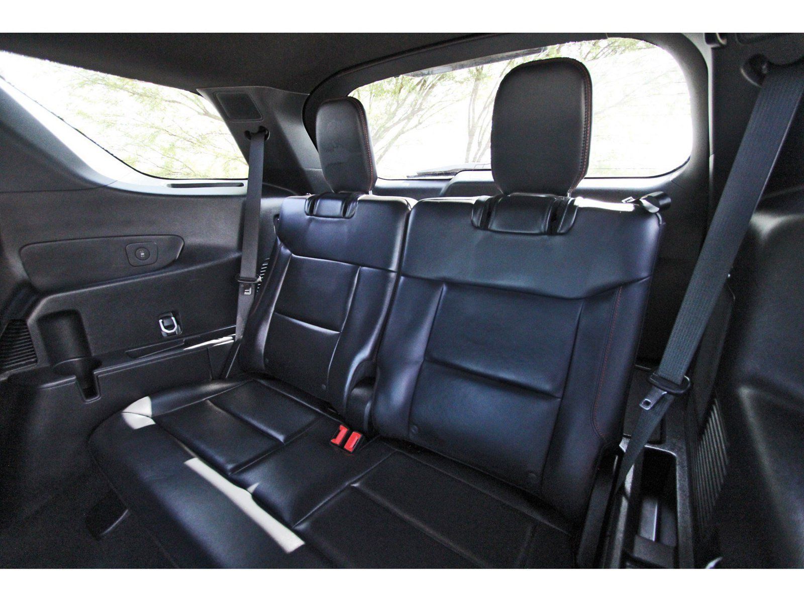 Used 2025 Ford Explorer ST-Line w/ Premium Package RWD image 31