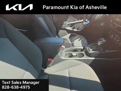 Certified 2022 Kia Soul LX w/ Technology Package FWD image 7