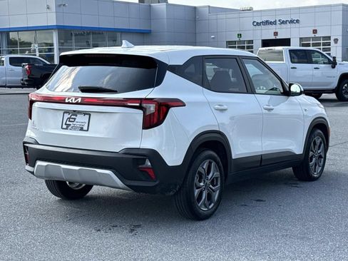 Used 2026 Kia Seltos LX FWD image 25