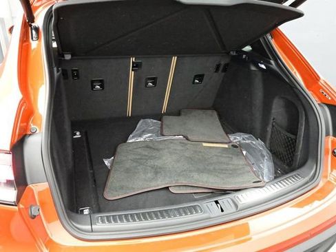 Certified 2023 Porsche Macan S AWD/4WD image 15