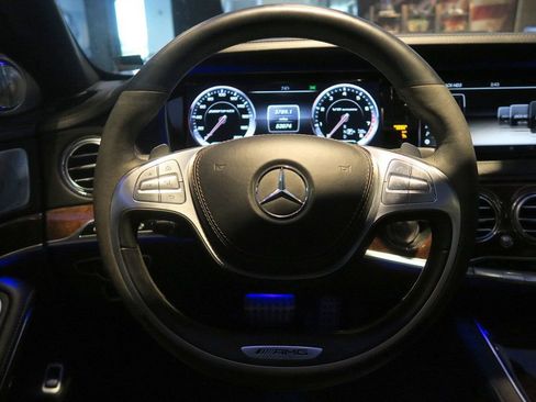 Used 2014 Mercedes-Benz S 63 AMG 4MATIC Sedan image 17