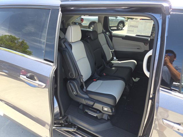 New 2026 Honda Odyssey Elite image 8