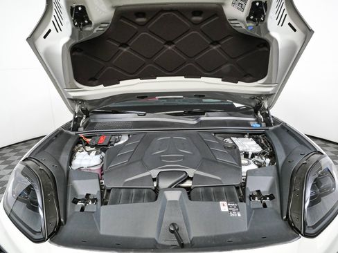 Certified 2026 Porsche Cayenne E-Hybrid Coupe AWD/4WD image 35