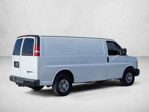 Used 2016 Chevrolet Express 2500 image 4