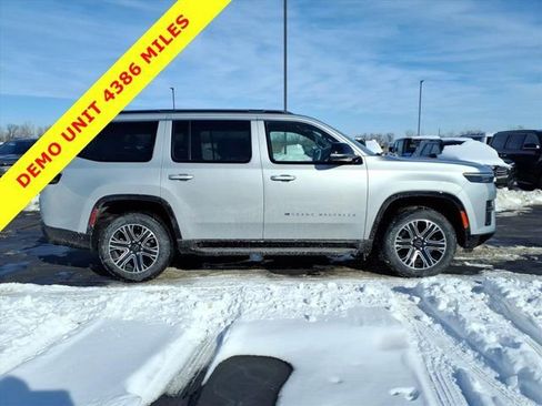 New 2026 Jeep Grand Wagoneer 4WD image 17