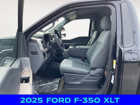 New 2025 Ford F350 XLT image 9