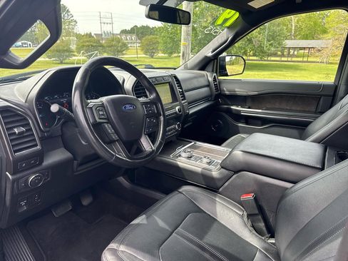 Used 2019 Ford Expedition Limited image 13