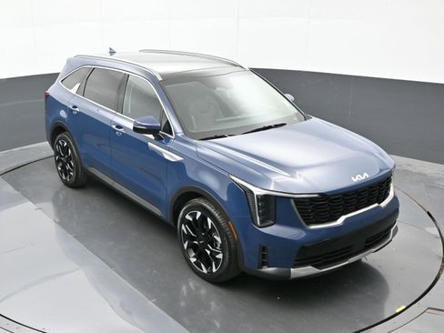Used 2024 Kia Sorento EX w/ Panoramic Sunroof Package image 33