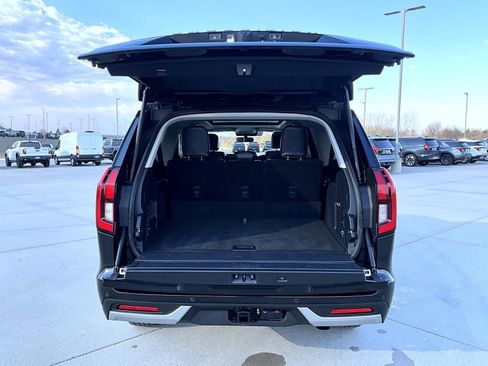 Used 2025 Ford Expedition Max Platinum AWD/4WD image 24