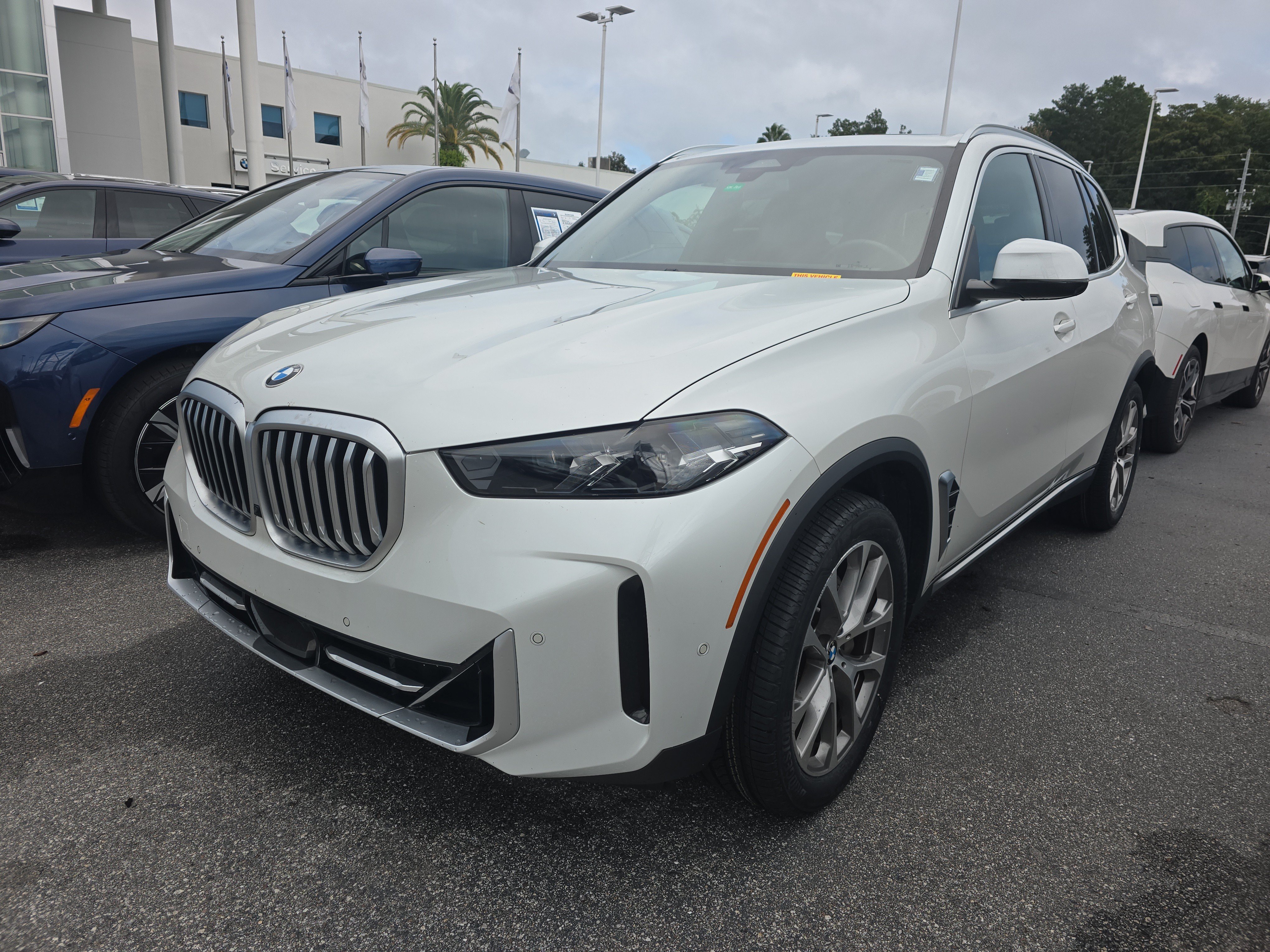 Certified 2024 BMW X5 sDrive40i w/ Parking Assistance Package RWD image 3