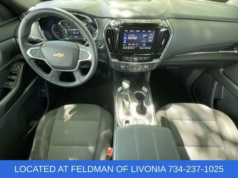 Used 2023 Chevrolet Traverse LT FWD image 19