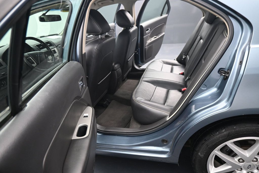 Used 2012 Ford Fusion SEL FWD image 16