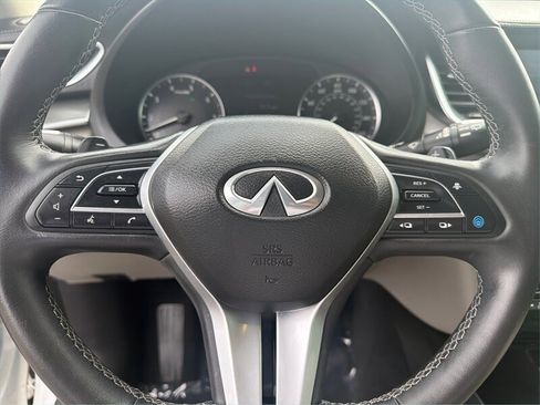 Used 2023 INFINITI QX50 Luxe w/ Accent Package AWD/4WD image 16