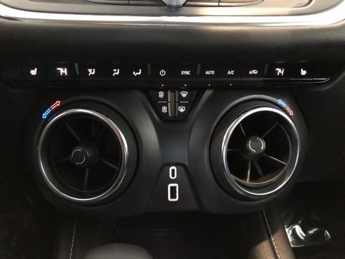 Used 2024 Chevrolet Blazer LT AWD/4WD image 18
