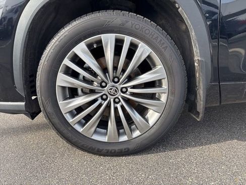 Used 2020 Toyota Highlander Platinum image 9