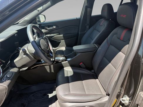 Used 2026 Chevrolet Trax RS FWD image 12