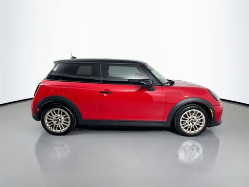 Certified 2025 MINI Cooper 2-Door Hardtop FWD image 4