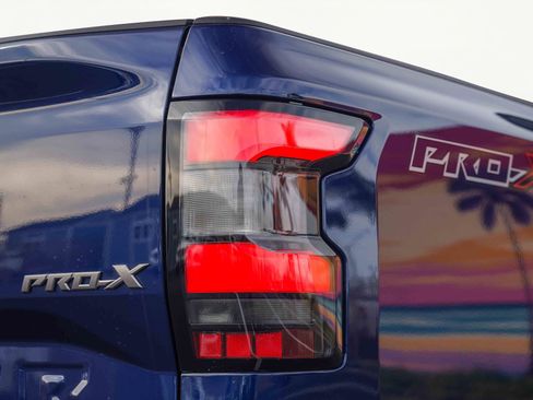 Used 2023 Nissan Frontier Pro-X w/ Pro-X Premium Package image 12