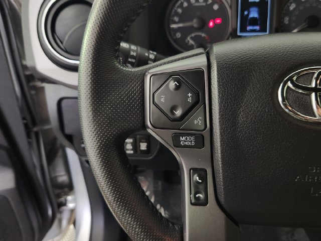 Used 2022 Toyota Tacoma TRD Off-Road w/ TRD Premium Off Road Package AWD/4WD image 22