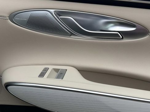 New 2026 Genesis GV70 2.5T Advanced image 17