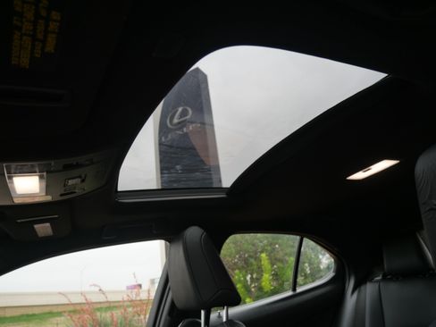 Used 2021 Lexus UX 250h w/ Premium Package image 11