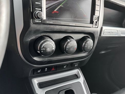 Used 2016 Jeep Compass High Altitude image 22