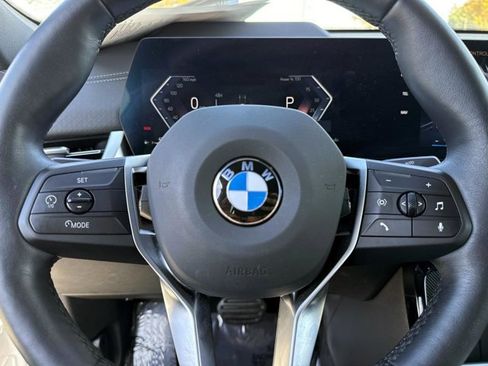 Used 2025 BMW X2 xDrive28i w/ Technology Package image 33
