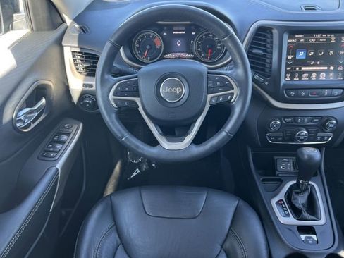 Used 2018 Jeep Cherokee Limited w/ Technology Group image 12