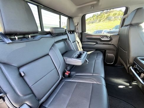 Used 2025 GMC Sierra 1500 Denali w/ Technology Package AWD/4WD image 44